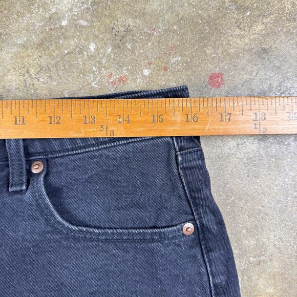 Abercrombie & Fitch Mom Short Women’s 30/10 Black High Rise Distressed Cutoff - Picture 7 of 10